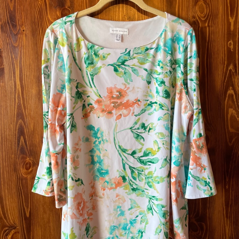 Susan Graver Woman's White Floral Large Top